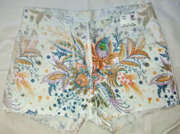 Shorts Bordado em Paêtes Gazzy