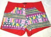 Shorts bordado em paêtes